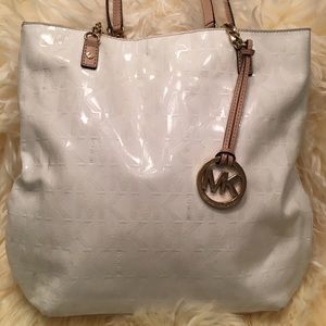 MICHAEL KORS White Patent Leather Tote